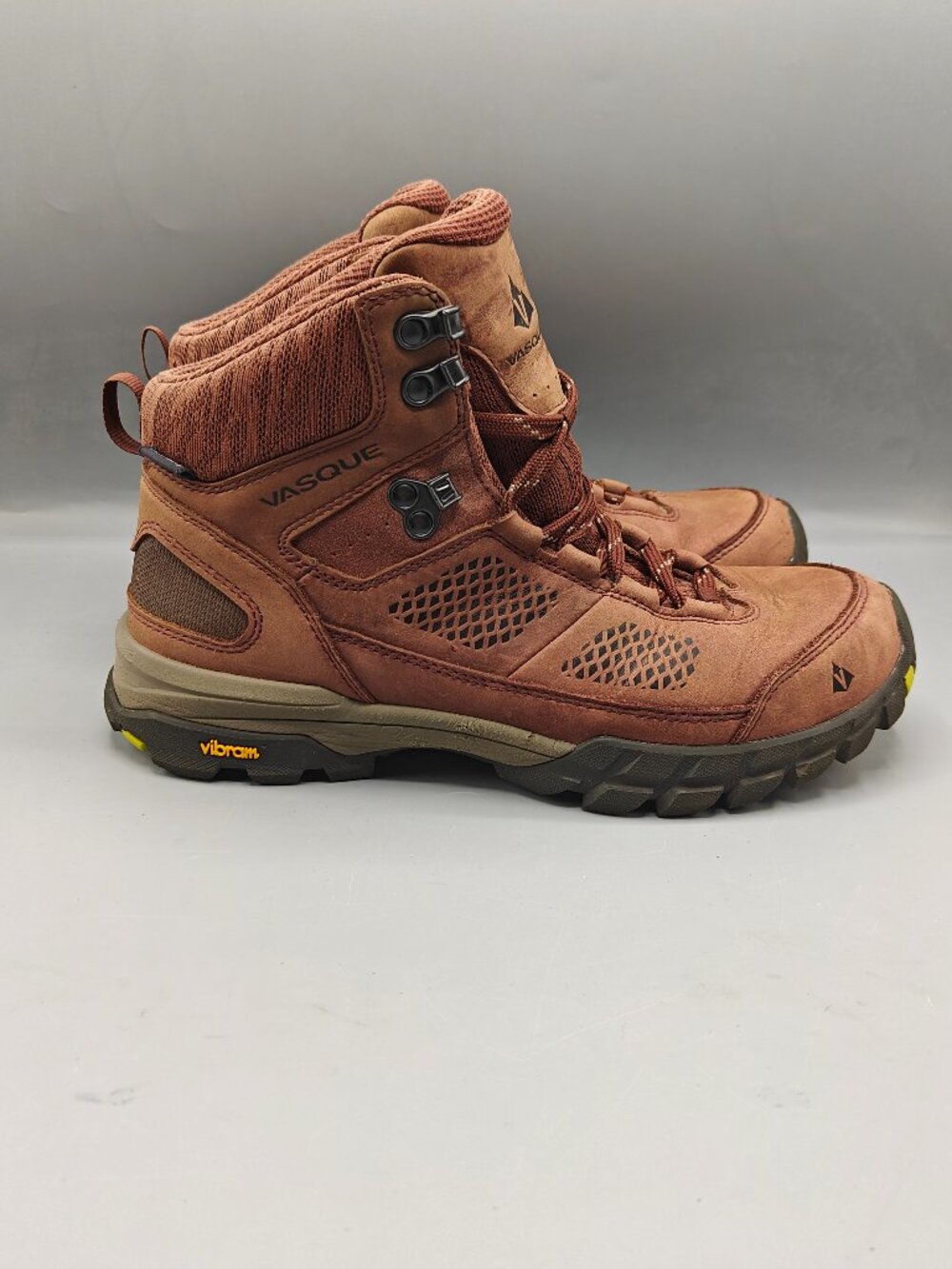 VASQUE Talus AT Women'sSize 9.5 M Burgundy Ultra Dry Hiking Boots Pre-Owne